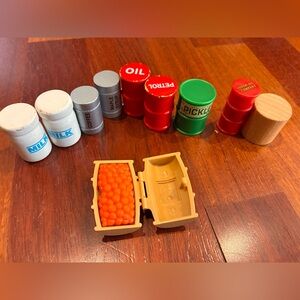 Thomas the Train Milk Barrels Oranges Cargo Oil Pickle Play Tran Set Access. Lot